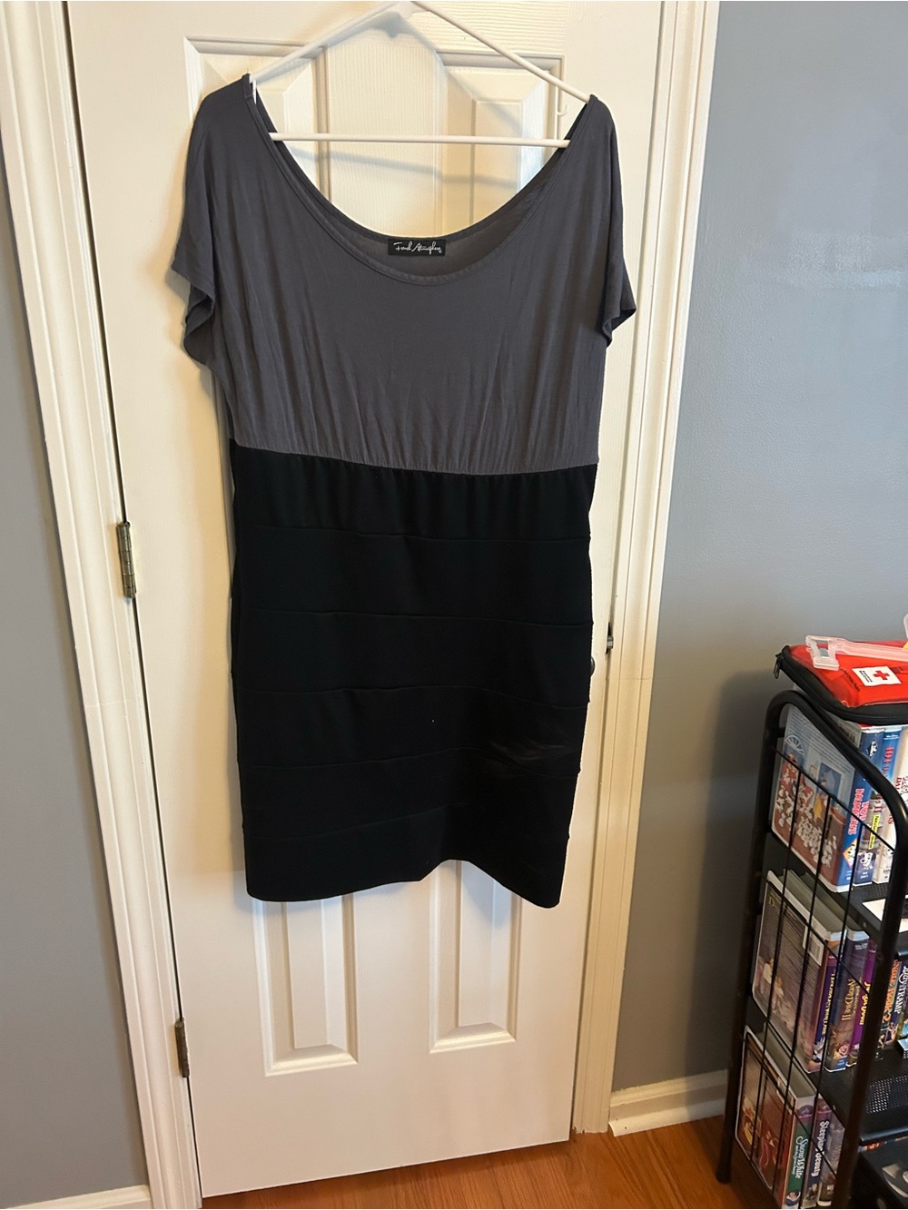 French Atmosphere Two-Tone Gray and Black Shift Dress